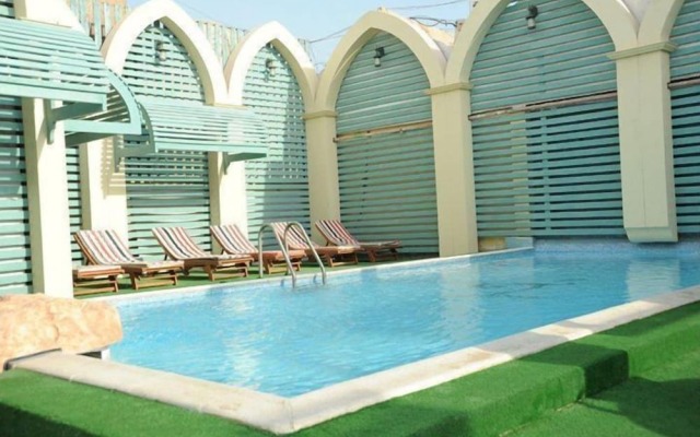 Pyramids Plaza Hotel