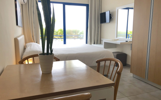 Vrachia Beach Hotel & Suites - Adults only