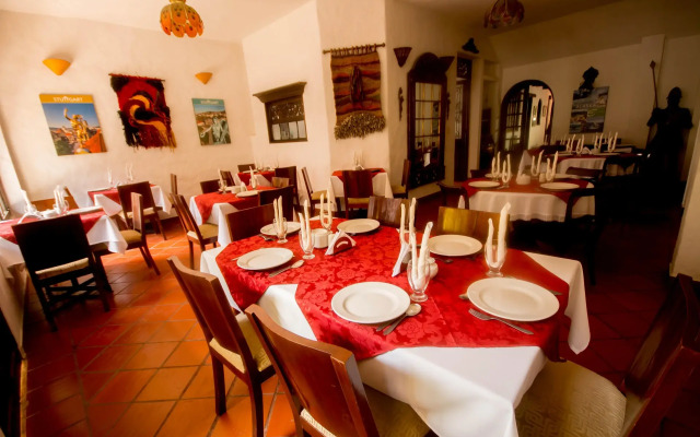 Hosteria Los Frayles