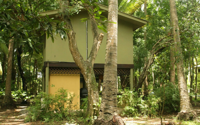 Puerto Barillas Marina & Lodge