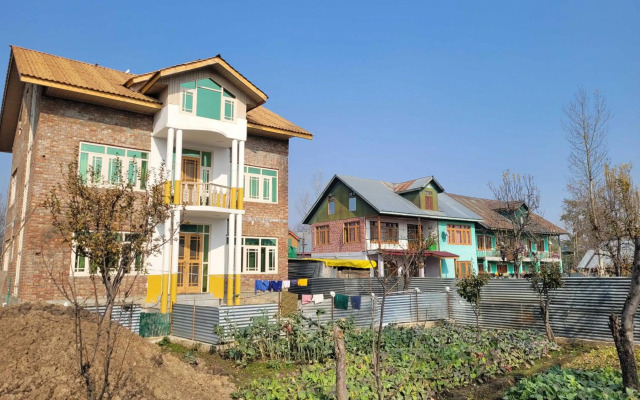 OYO HOME IAE602 Safyan Homestay