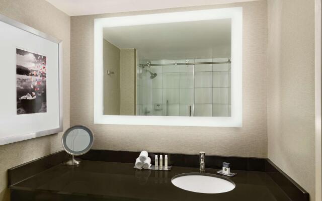 DoubleTree by Hilton Detroit Novi