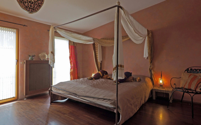 The Rooms Bed & Breakfast