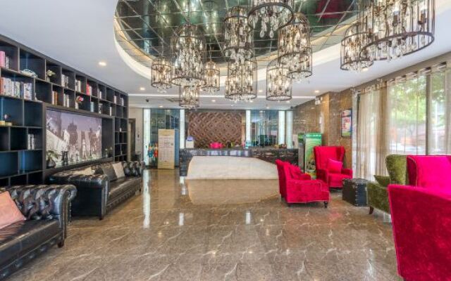 Manli Hotel (Youjiang Medical College for Nationalities Baise College Donghe Campus)