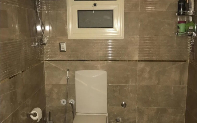 Immaculate 2-bed Apartment in Kafr Nassar