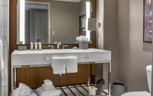 Omni Louisville Hotel