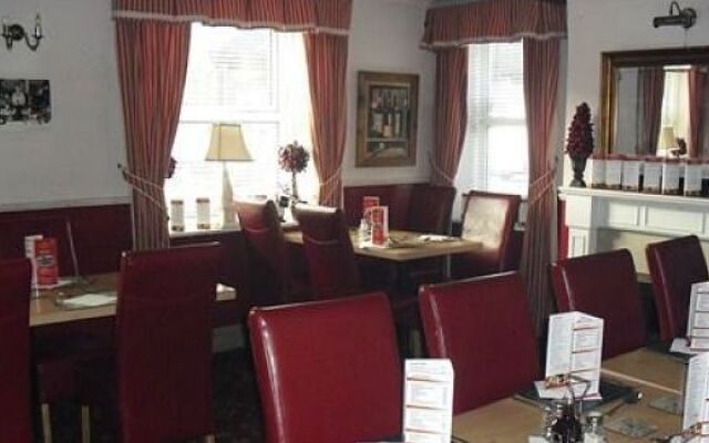 OYO The Croppers Arms