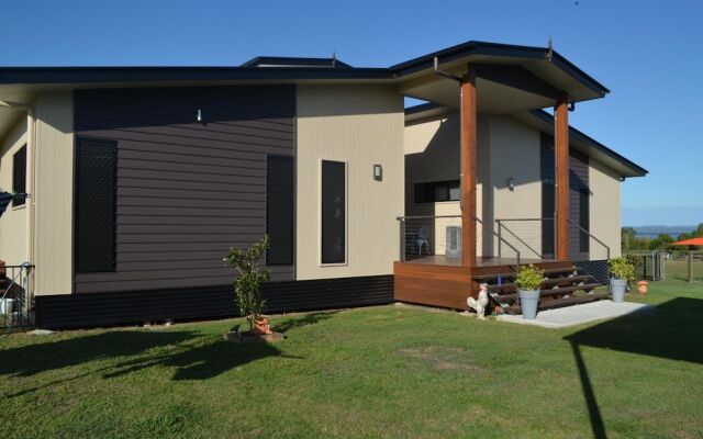 Fraser Views Bed and Breakfast