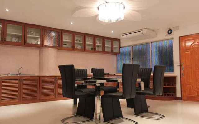 Chukamol Condominium No.1005