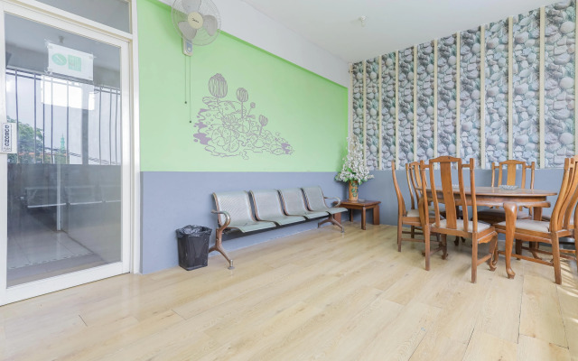 Urbanview Hotel K-15 Surabaya