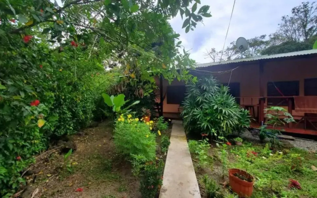 Casa Vero Cahuita, A 100 M. Del Parque Nacional