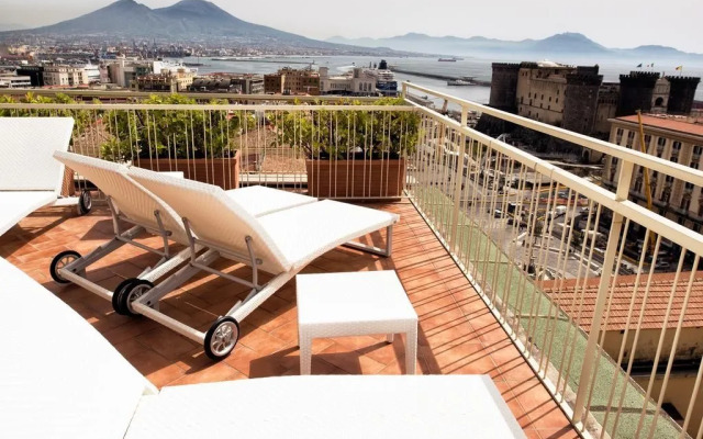 Renaissance Naples Hotel Mediterraneo