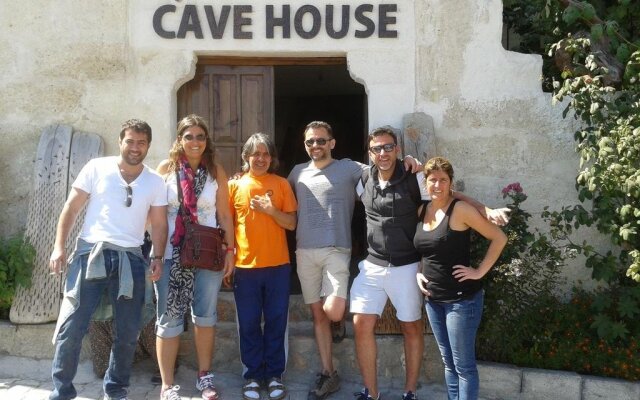 Avlu Cave House