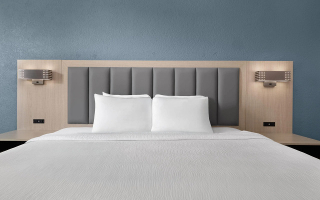 Wingate by Wyndham Savannah Gateway