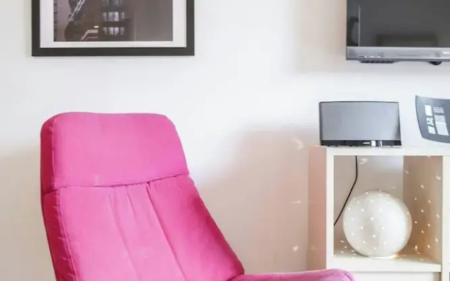 Theed Street by Onefinestay