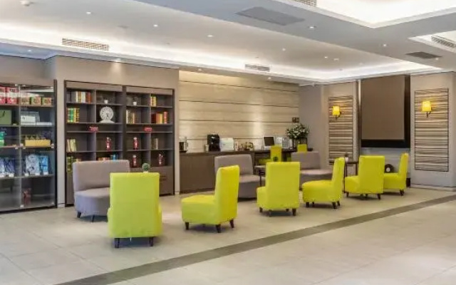 Homeinn Plus Hotel (Tai'an Dongyue Street Renault Wuyue Plaza)