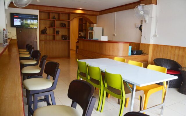 Chang Hostel