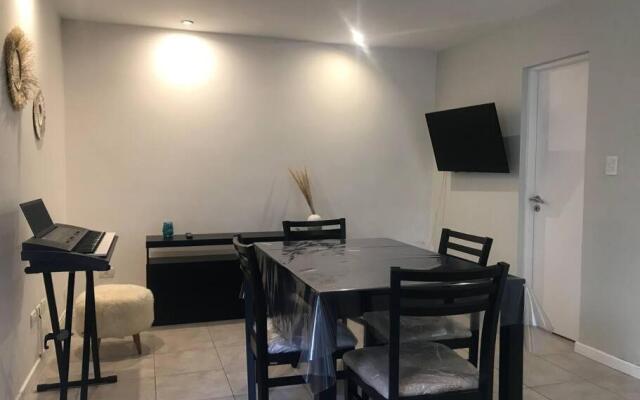 Hermoso departamento 2 amb.Zona pinos de anchorena