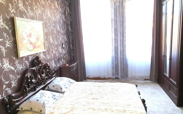 Apartamenti u Sheval'є.