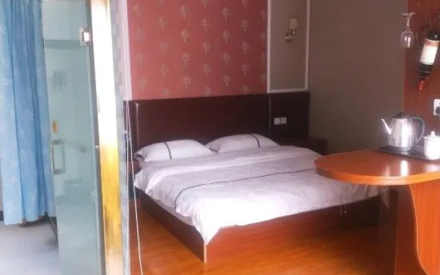 Wuyuan Shiwai Liyuan Good Morning Sun Moonju Lake View Inn – Guest Rooms – Dali