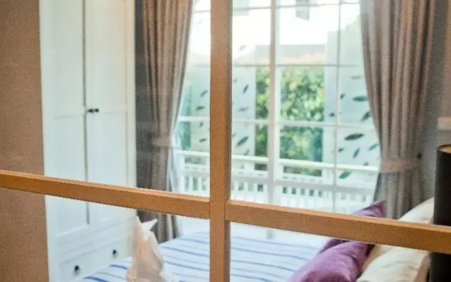 Autumn A106 by Huahin Holiday Condo