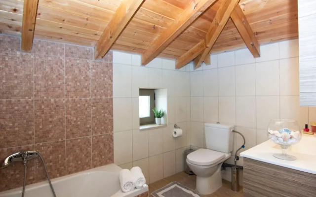 Selinitsa Stone Residence - Mani Poolside Retreat