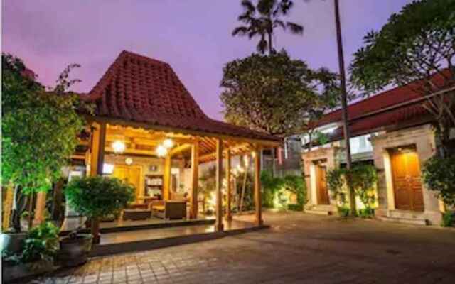 SMV -2BRPool- SANDAT · 2BR Private Pool Walk to Beach and Shops Legian