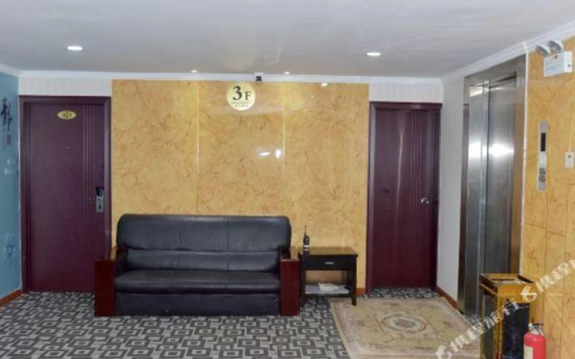 Xin Jiu Xiang Lou restaurant (Jiangyin Huangshan Lake Park)