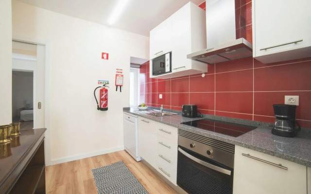 Lis Apartments