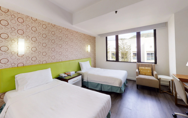 Silvermine Beach Resort – Guest Rooms – Hong Kong