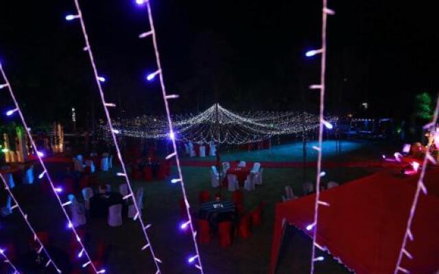 Thilini Holiday Inn