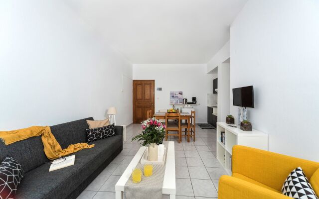Ikaros Apartments