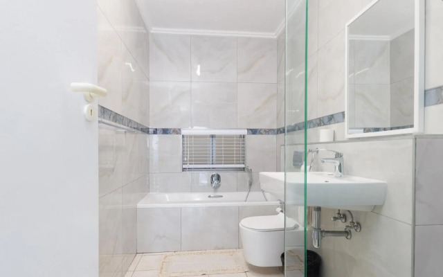 Pebble Beach 3 (Family Only)