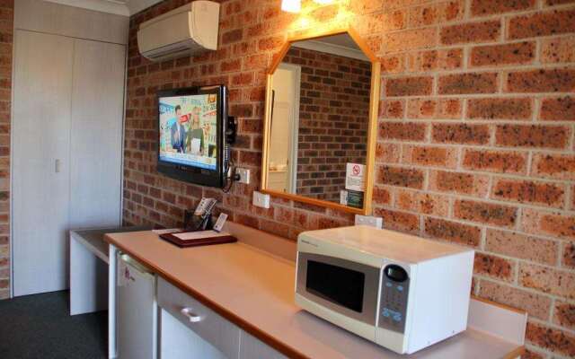 Town & Country Motor Inn