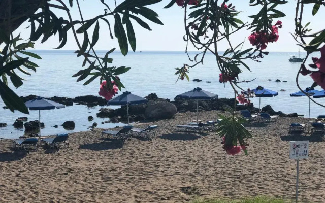 Elpida Beach Studios