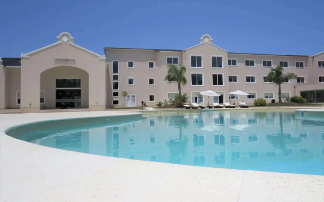 Howard Johnson by Wyndham La Plata