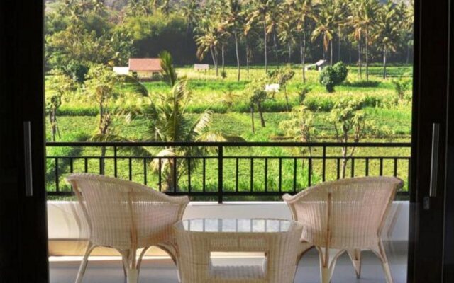 D'Sawah Amed Homestay & Warung