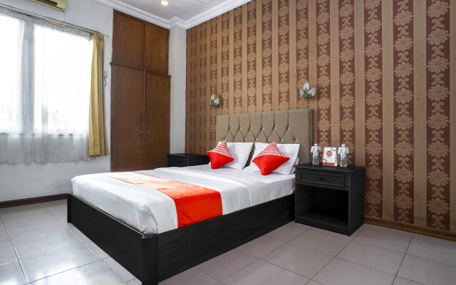 OYO 891 Hotel Gading Kencana