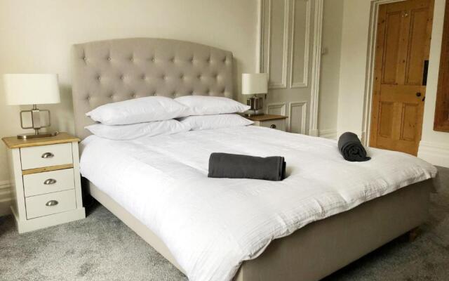 Summer Breeze. 3-bed apartment close to the beach