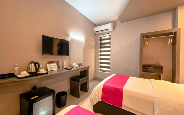 Eloisa Royal Suites