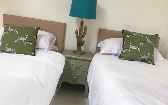Otley Chevin B&B With Dining