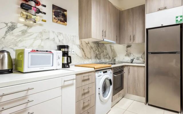 Adorable flat for 4 ppl in Kolonaki