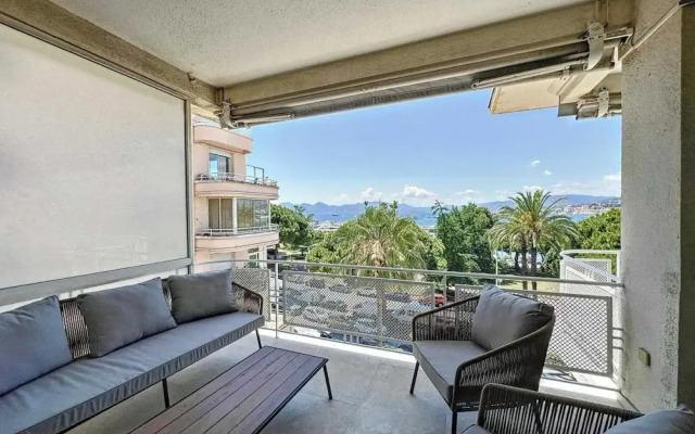 Apartment With Sea View Terrace