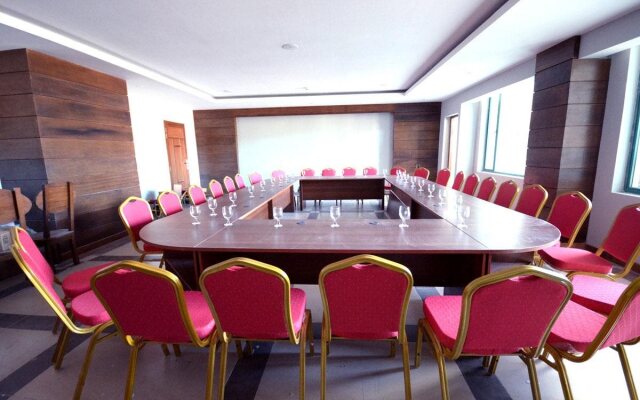 Nyaung Shwe City Hotel