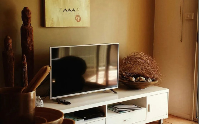 Port Douglas on Macrossan