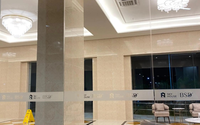 Skystory.inn warm and cozy studio @Skyhouse BSD