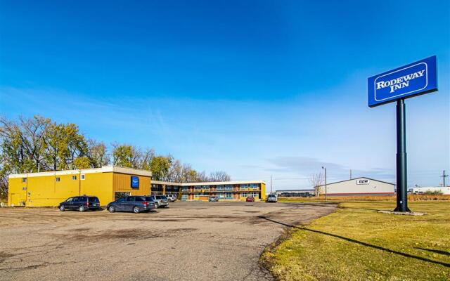 Devils Lake Inn By OYO Near Devils Lake Regional Airport