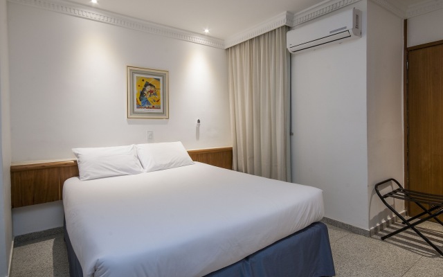 Hotel Bandeirantes