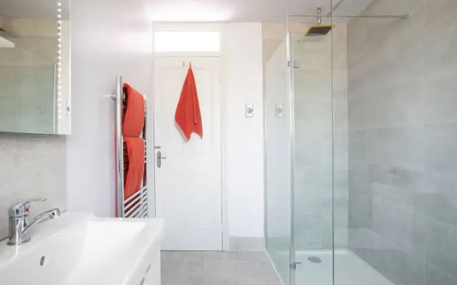 Bright Modern Selsey Seafront Home