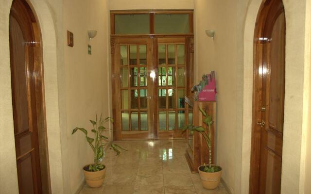 Cancun International Suites